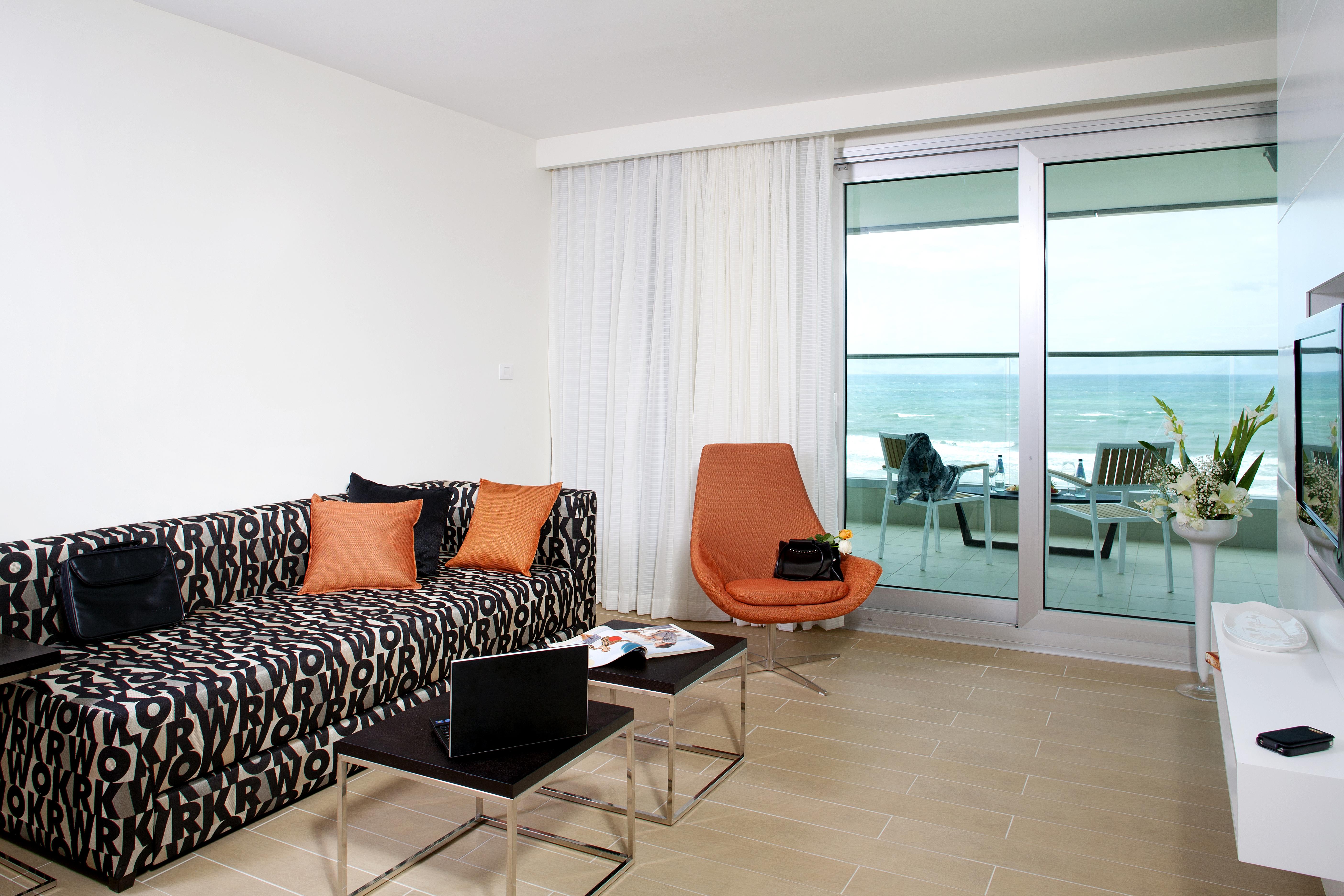 West All Suites Hotel Asjdod Buitenkant foto