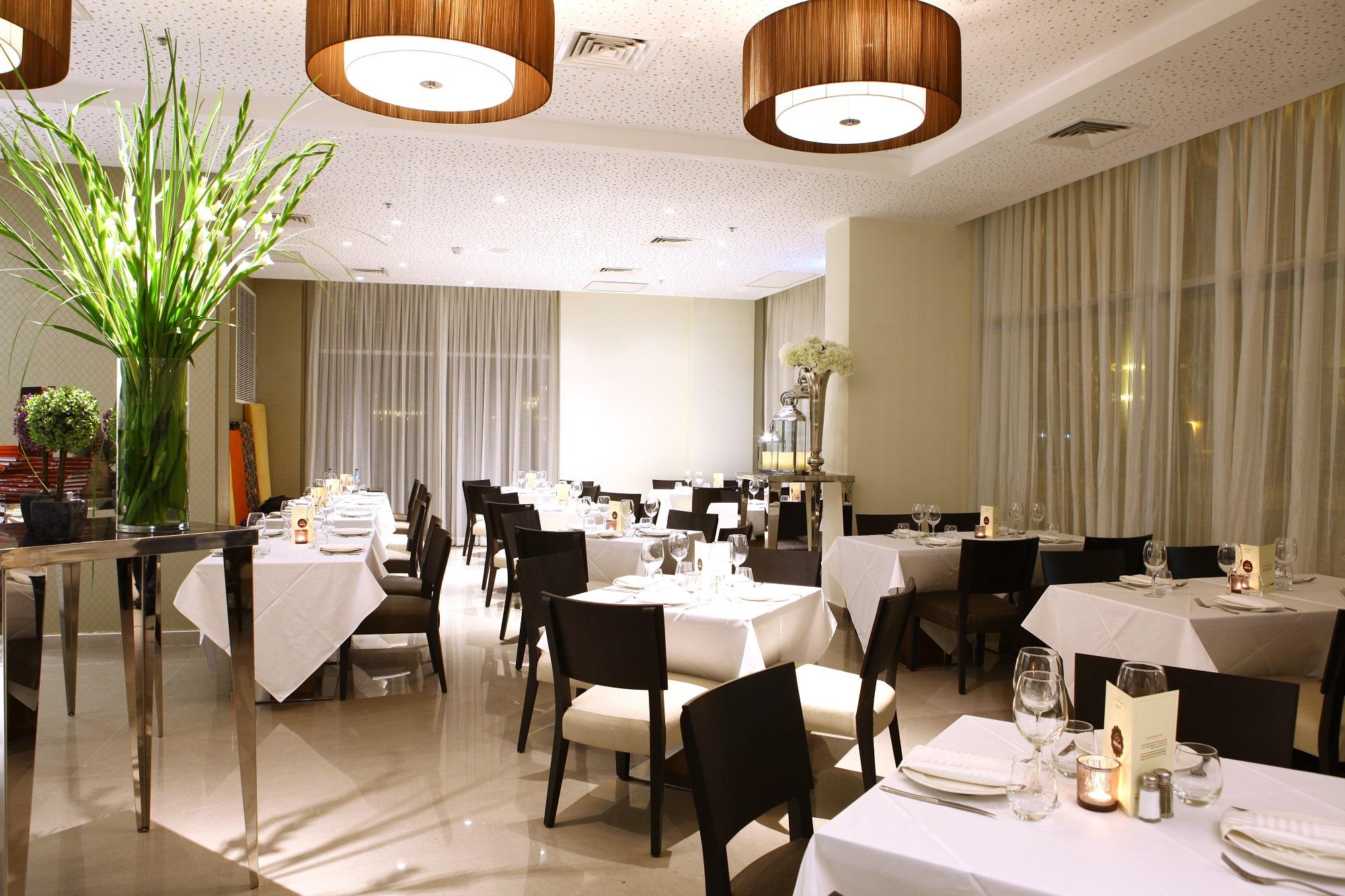 West All Suites Hotel Asjdod Buitenkant foto