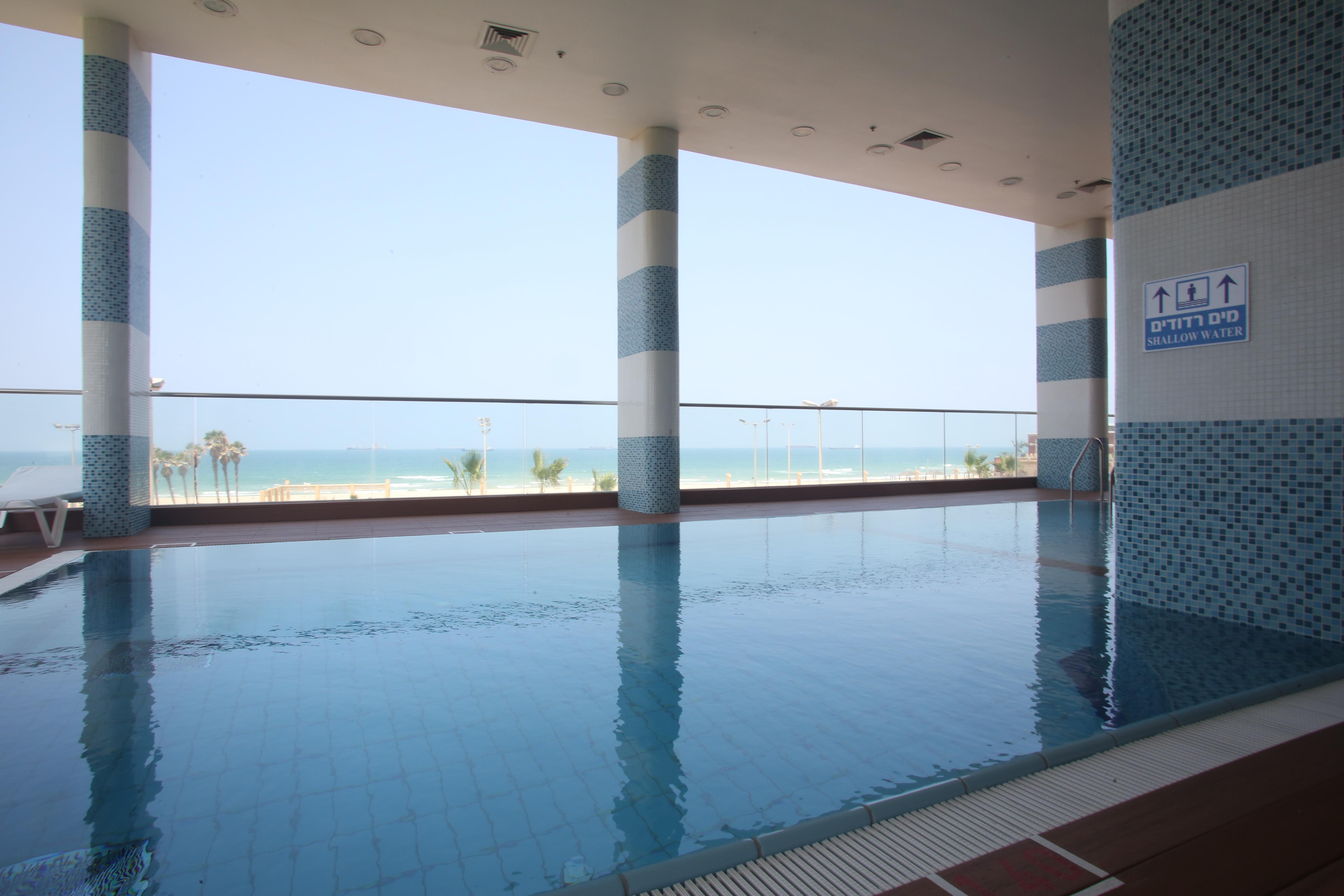 West All Suites Hotel Asjdod Buitenkant foto