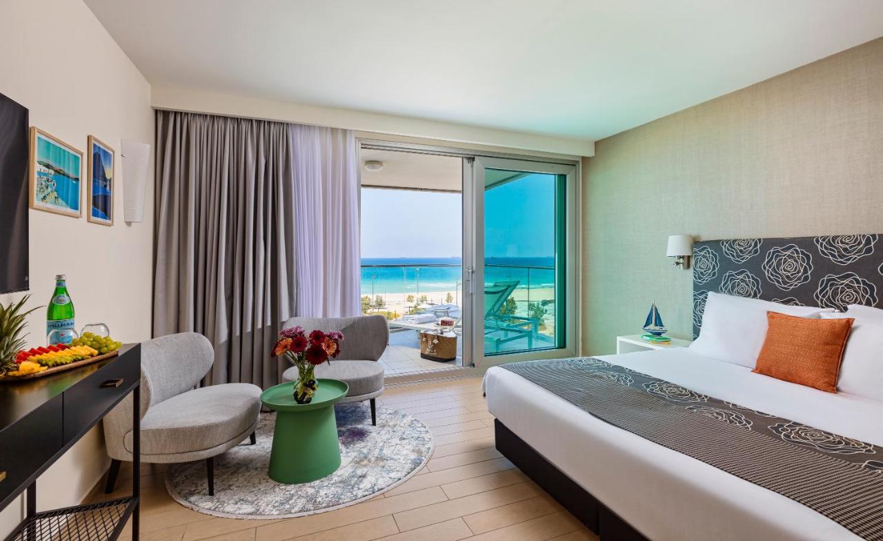 West All Suites Hotel Asjdod Buitenkant foto