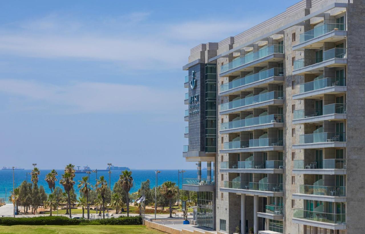 West All Suites Hotel Asjdod Buitenkant foto