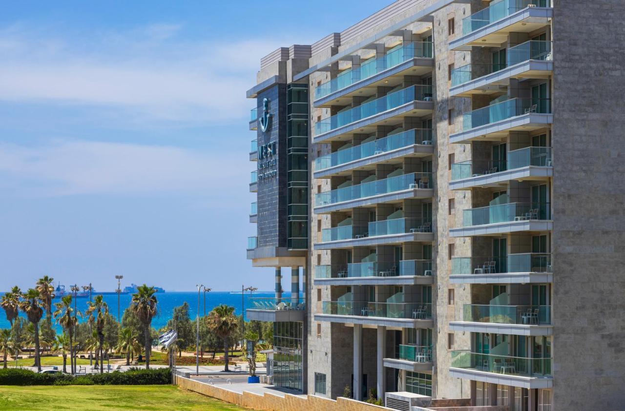 West All Suites Hotel Asjdod Buitenkant foto