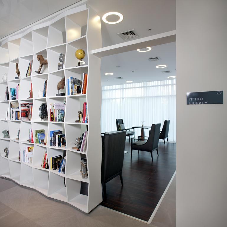 West All Suites Hotel Asjdod Buitenkant foto